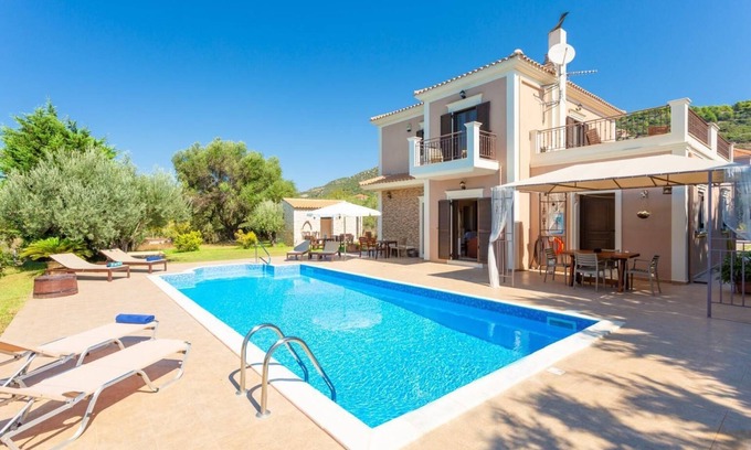 Sarlata Villa | Villa Eufrosini - Tres Habitaciones Villa, Capacidad 8