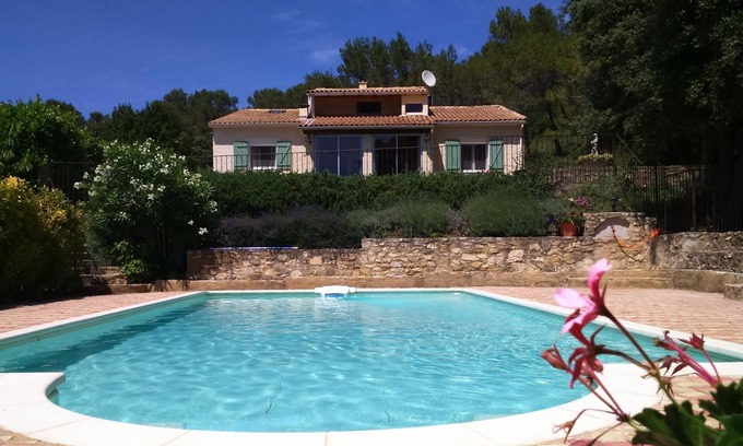 Saint-Nazaire Casa | Casa con piscina privada en colinas sur de Francia