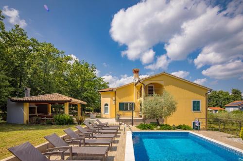 Kapelica Apartamento | Villa Filleona - Happy Rentals