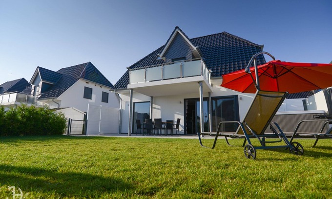Muritz Casa | Villa Fleesenstrand am See | con hidromasaje al aire libre | Sky TV | Chimenea | sauna