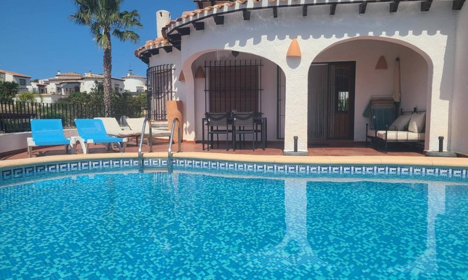 Pego Chalet De Esquí | Villa FLOR DE AZAHAR en Monte Pego