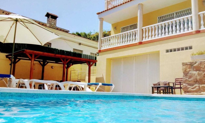 Condado del Jaruco Villa | Villa Florida con Wifi gratis, piscina privada