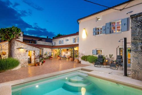 Foli Villa | Villa Folirantica