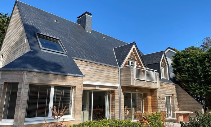 Agon-Coutainville Casa | VILLA FOR 12 PEOPLE 100 METRES FROM THE BEACH