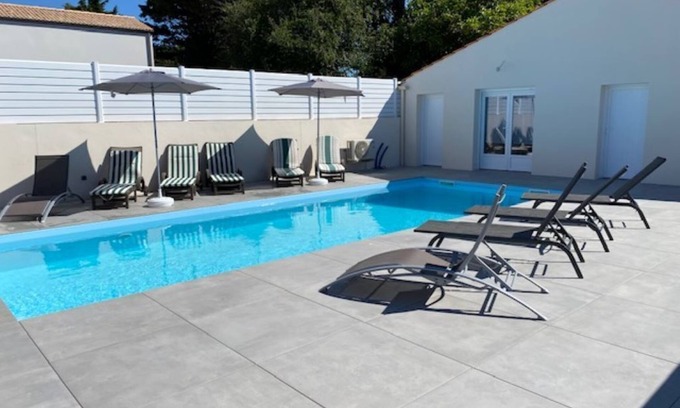 Saint-Gilles-Croix-de-Vie Villa | VILLA 10 PERSONAS TERRAZA JARDIN APARCAMIENTO 700M 400M TIENDAS DE PLAYA Y MERCADO