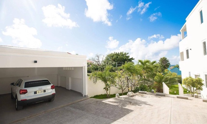 Pelican Key Apartamento | Villa Frangipani 3 BDR