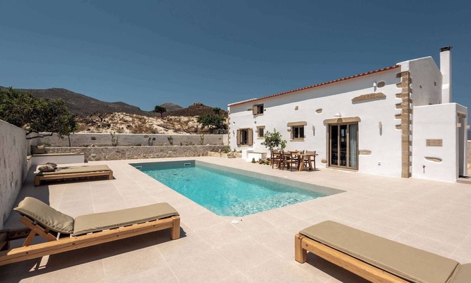 Kaliviani Casa | Villa Froudi Summary: