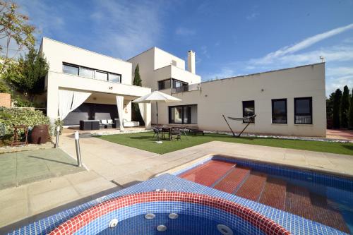 Provincia de Toledo Villa | Villa Galiana By Florentia Homes