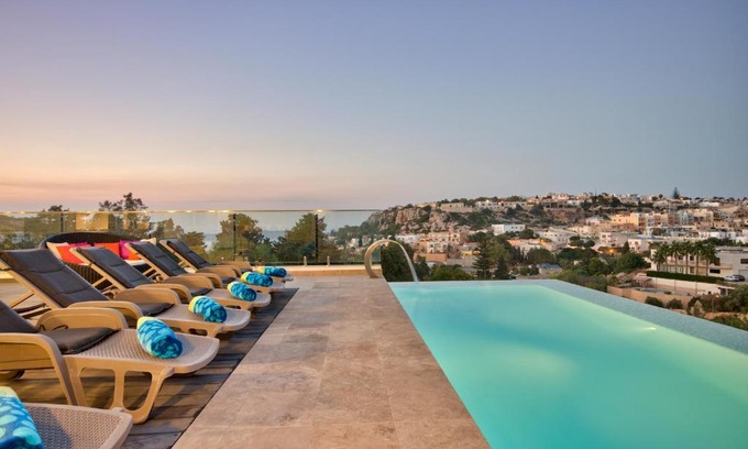 Santa Maria Estate Villa | Villa Ghea - Indoor Jacuzzi Pool, Sauna and Games Room