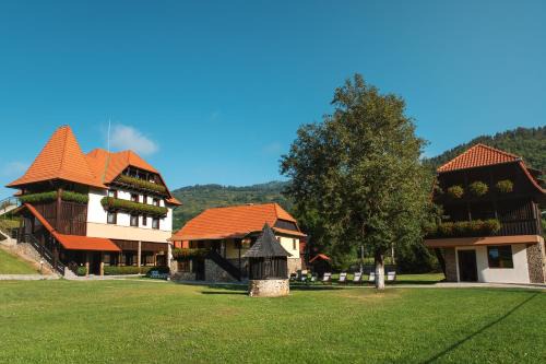 Salciua de Jos Casa | VILLA GHERMAN