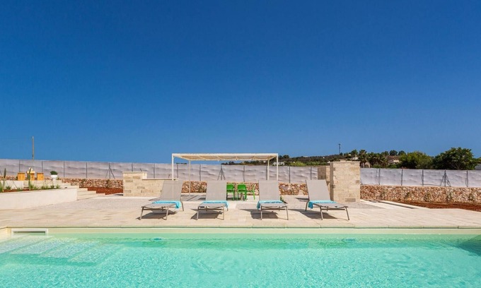 Marina di Pescoluse Villa | Villa Gialonia 8 2 in Salve