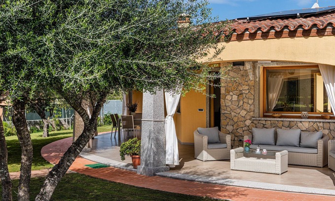 Costa Rei Villa | Villa 'Girasole' con Piscina Privada, Wi-Fi y Aire Acondicionado