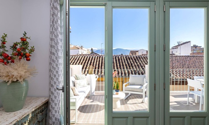 Distrito Central Villa | Villa Glorïa 10PAX Parking Free