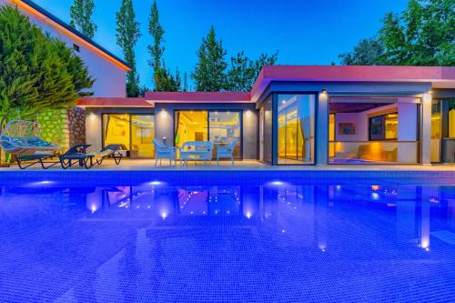 Islamlar Villa | Villa Gloss kapalı ısıtmalı havuzlu tatil villası