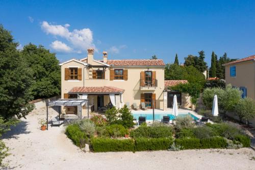 Jursici Villa | Villa Goga by GiR Solutions