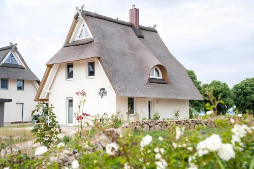 Am Salzhaff Casa | Villa Haffblick - Ferienhaus mit Kamin, Sauna und Meerblick