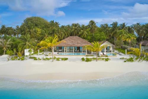Dhiffushi Complejo | Villa Haven Resort Maldives - 50 Percentage Off Seaplane for 4 Nights and Above