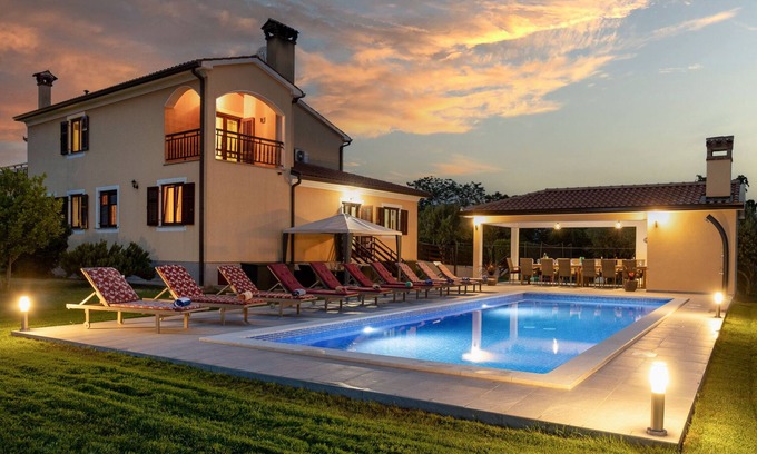 Pican Casa | Villa Helena by Interhome