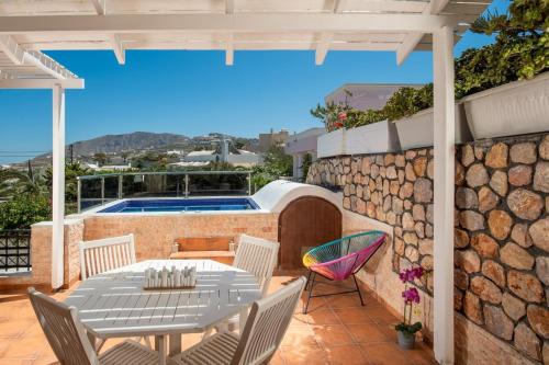 Vothon Casa | Villa Helena Santorini- Private Plunge Pool & BBQ