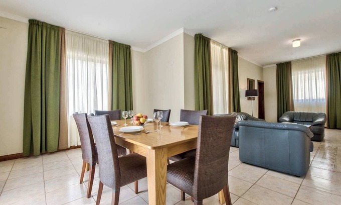 Santa Maria Estate Villa | Villa Hibiscus 3 bedroom Villa with Private Pool