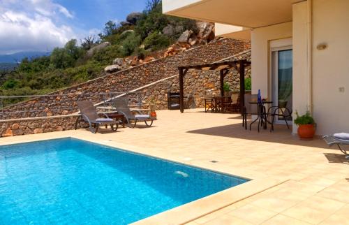 Vathi Casa | Villa Hibiscus, piscine privée avec une vue splendide