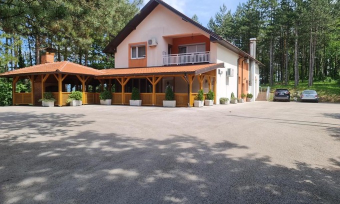 Tuzla Apartamento | Villa Hukic