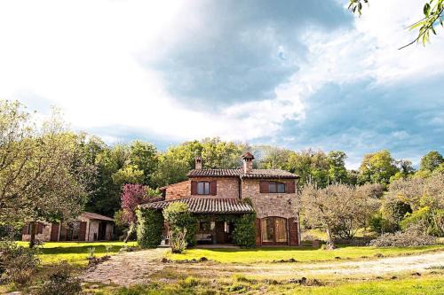 Monte Castello di Vibio Casa | Villa I Camini - Outbuilding, dependance - Swimming pool - Garden - BBQ and fireplaces - Soccer field