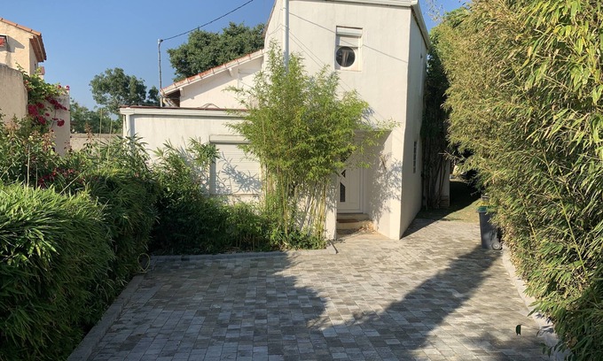 Sainte-Anne Villa | Villa ideal para 9 con 4 dormitorios, 3 baños, piscina, parking privado.
