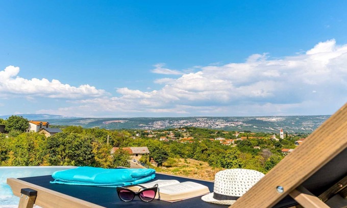 Zmijavci Villa | Villa Ikarus - fascinante villa de lujo con excelentes extras para 10 personas