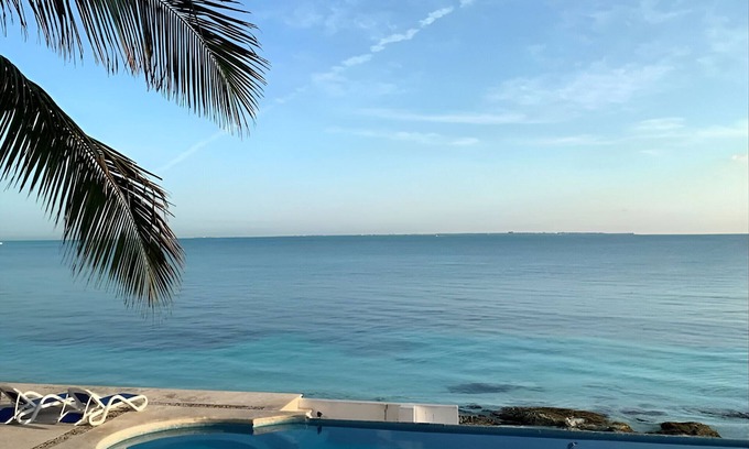 Grassy Key Villa | Villa IKI -Private Dock & Pool - Oceanfront 8 guests