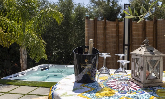 Menfi Villa | Villa 'Villino Il Melograno' con terraza privada, Wi-Fi y aire acondicionado