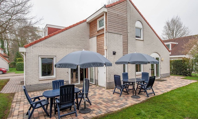 Arcen Villa | Villa en Arcen con Sunshower y Jardín