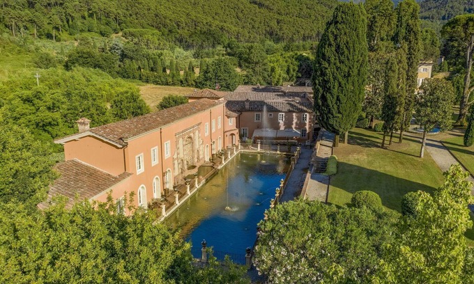Vorno Villa | Villa en Capannori con 12 habitaciones, capacidad 24