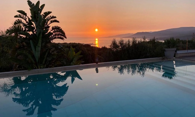 Viggianello Casa | CÓRCEGA DEL SUR. Propriano. Santa julia. Gran villa contemporánea abierta en el golfo de Valinco.