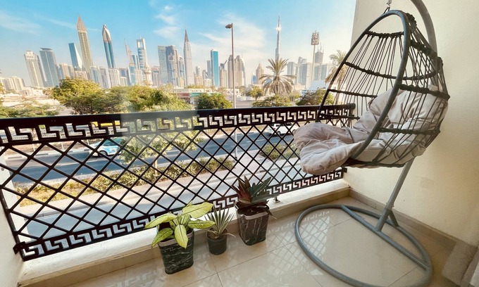 Al Satwa Villa | Villa in downtown - sky view