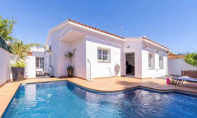 Empuriabrava Casa | Villa en Empuriabrava con piscina privada
