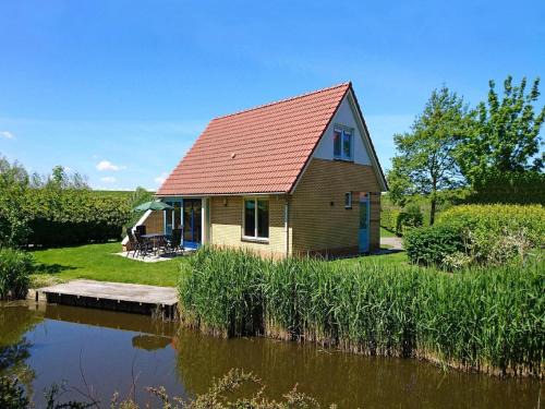 Andijk Casa | Villa in Friesland with Jetty and Garden