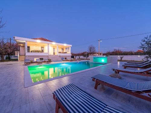 Galovac Casa | Villa in Galovac with Pool near Zadar