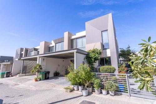 Dubai Villa | Villa in Gardenia Jebel Ali for Family of 5