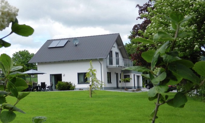 Kuestelberg Villa | Villa en Küstelberg con jardín