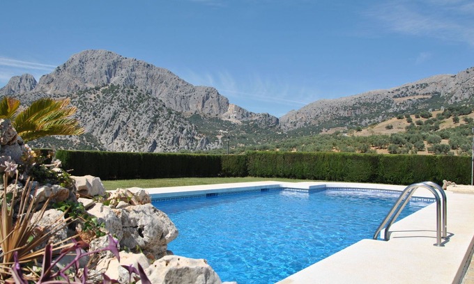 Alfarnatejo Cabaña | Casa rural en Periana con piscina
