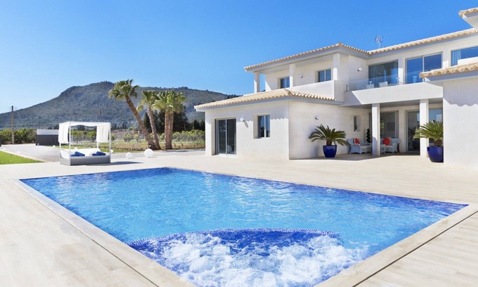 Inca Villa | Villa en Mallorca con Piscina Privada y Jacuzzi