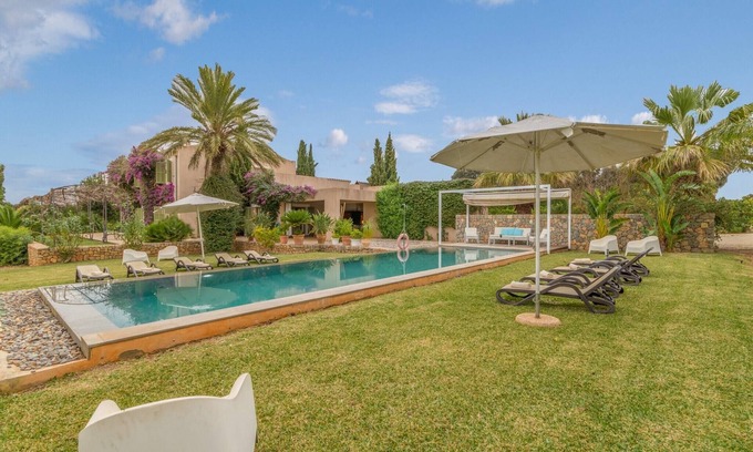 Buger Casa | Villa en Mallorca con Piscina Salada