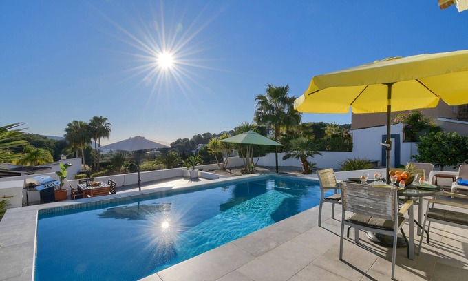 Teulada Villa | Villa en Moraira, Costa Blanca, España con piscina privada para 6 personas