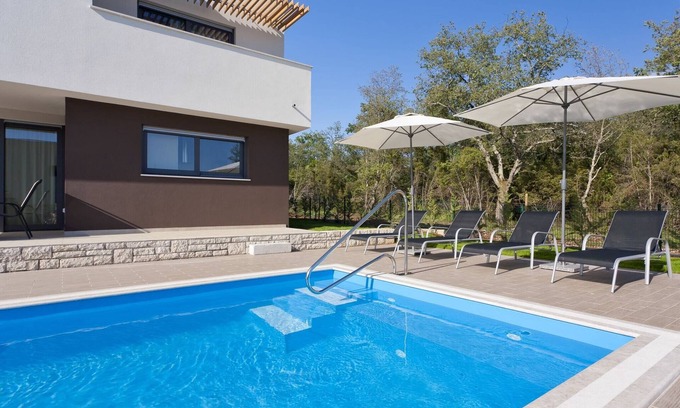 Karigador Villa | Villa en Novigrad con Piscina y Terraza