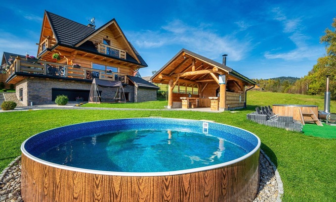 Nowy Targ Villa | Villa en Nowy Targ con Vistas y Piscina