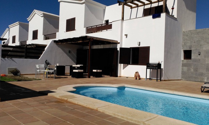 Playa Blanca Villa | VILLA EN PLAYA BLANCA, PISCINA PRIVADA Y CLIMATIZADA, A / C, 2 HABITACIONES