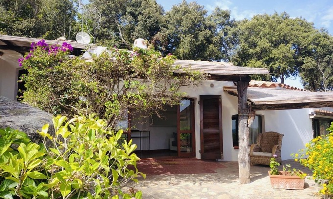 Punta Sardegna Villa | Villa en Porto Rafael con vista al mar, a 5 minutos de las playas.