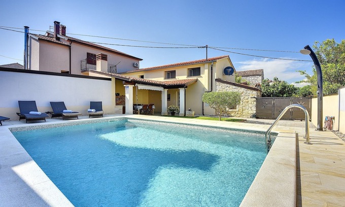Valtura Casa | Villa en Pula con piscina privada