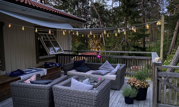 Alta Casa | Villa in quiet and beautiful Älta for rent